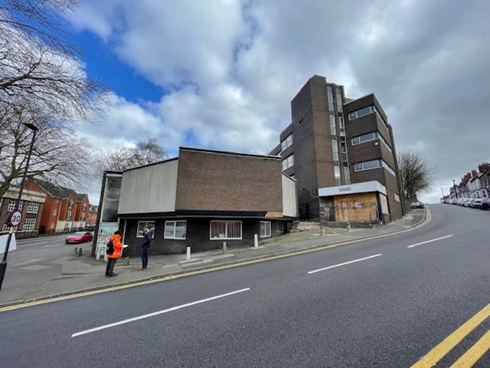  , Glebe House, Glebe Street WS1 - Available