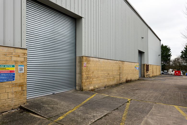 20,407 Sq Ft , Unit 21 Leafield Industrial Estate , Leafield Way  SN13 - Available