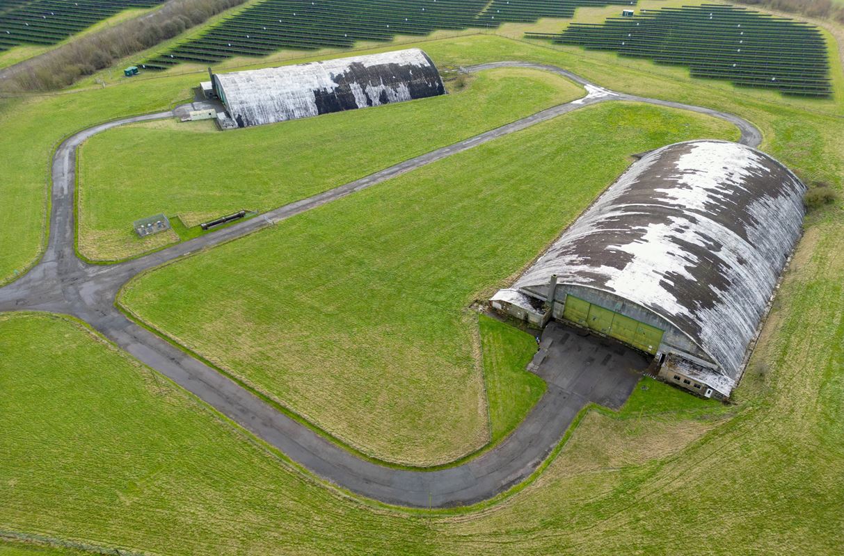 45,000 to 90,000 Sq Ft , L3 And L4 Hangars, Red Barn Lane SN4 - Available