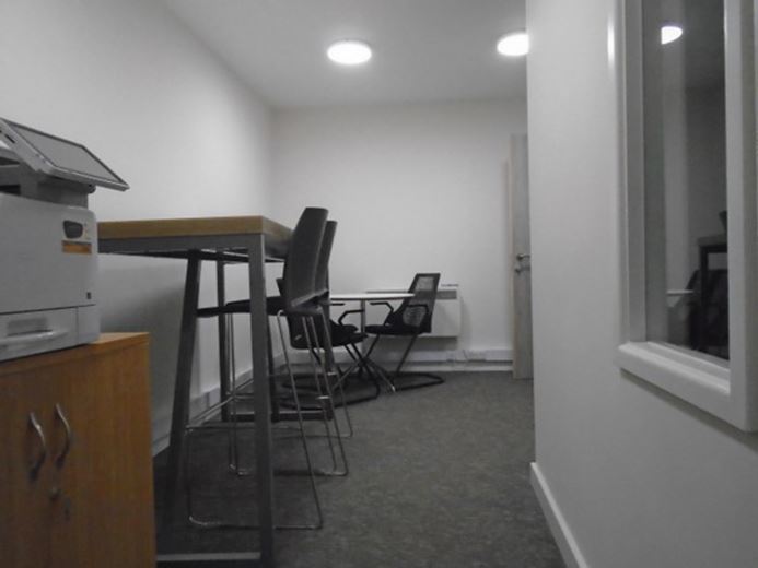 438 Sq Ft , Ground Floor 45 New Park Street SN10 - Available