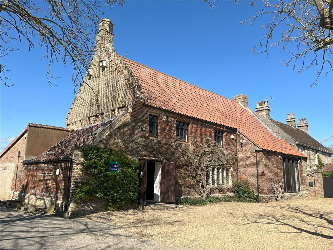 156 Sq M , The Old Bishops Palace, 11 Tower Road CB6 - Available