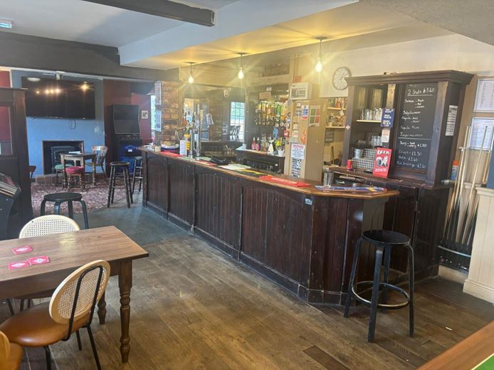 2,856 Sq Ft , Kings Arms Public House, 79 Wyke Road BA14 - Available