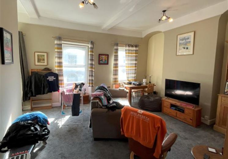 3,953 Sq Ft , 5 & 7 Market Street TA18 - Available