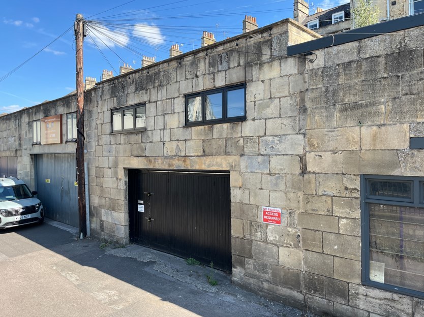 1,033 Sq Ft , 30 Green Park Mews BA1 - Available