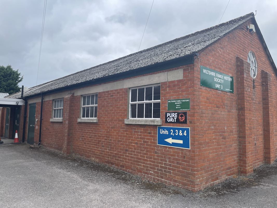 966 Sq Ft , Unit 2 , Bath Road SN10 - Available
