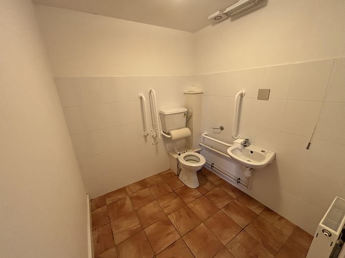 592 Sq Ft , 1 Higher Ford, Ford TA4 - Available