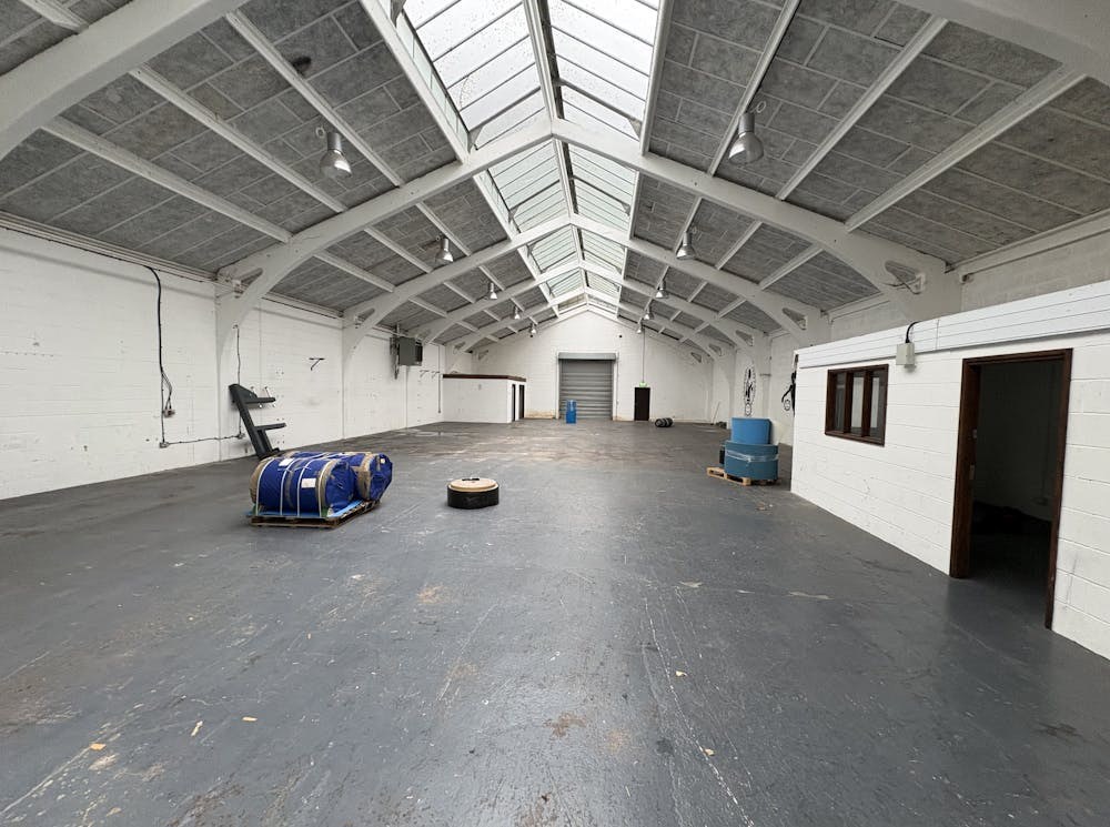 5,821 Sq Ft , Unit 16, Vallis Trading Estate BA11 - Available