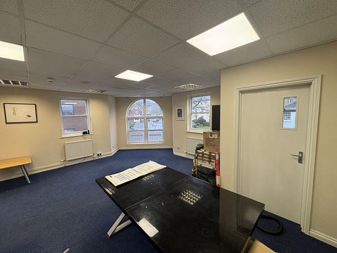 880 Sq Ft , First Floor 4 Chartfield House, Castle Street TA1 - Available