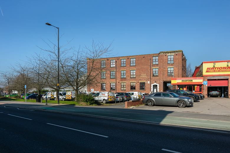 12,282 Sq Ft , Pier House, Wallgate WN3 - Available