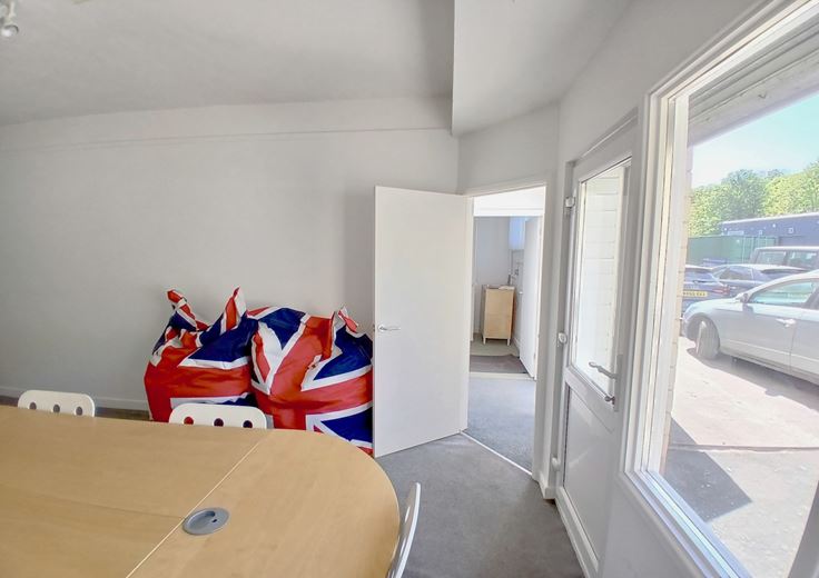 1,025 Sq Ft , Unit 17, Brassmill Enterprise Centre BA1 - Available