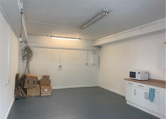 1,025 Sq Ft , Unit 17, Brassmill Enterprise Centre BA1 - Available