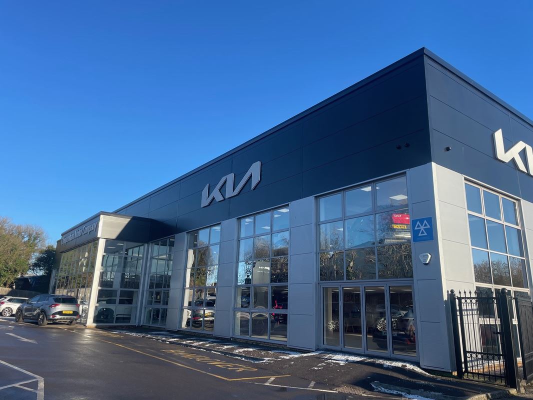 6,486 to 9,192 Sq Ft , Showroom At Bumpers Way SN14 - Available