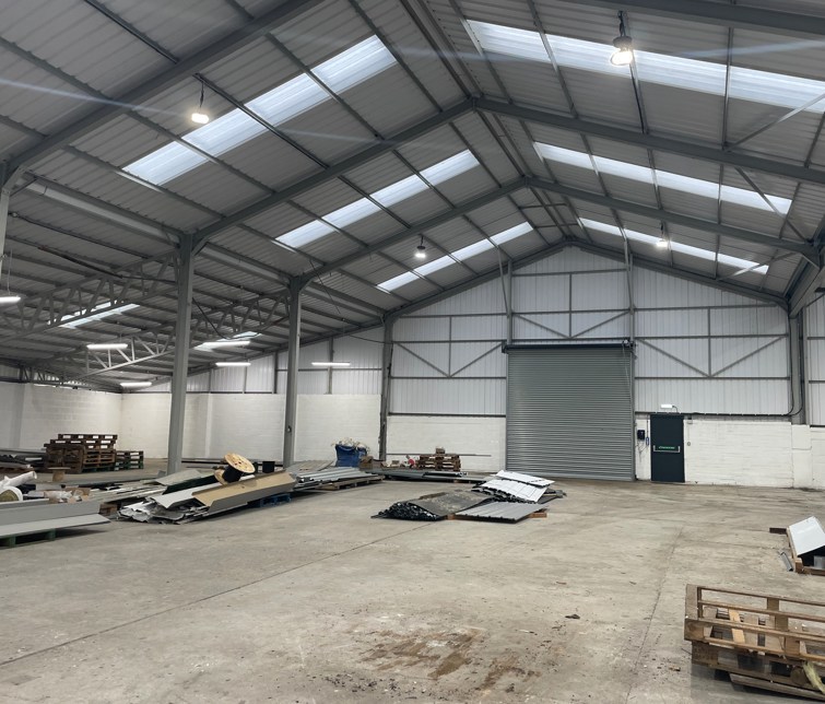 10,700 Sq Ft , Unit 2A, London Road SN10 - Available