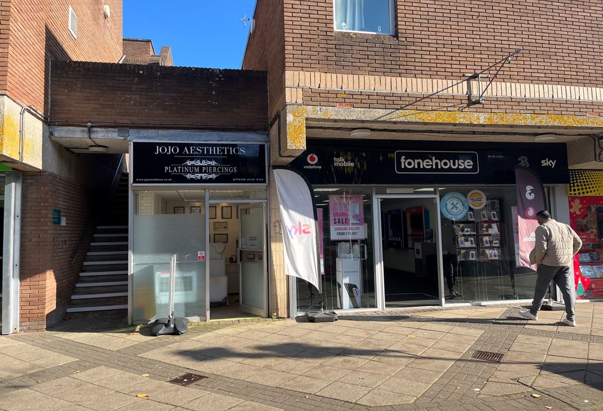 74 Sq Ft , 12A Colliers Walk, Crown Glass Shopping Centre BS48 - Under Offer