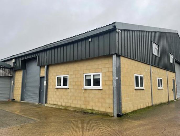 3,043 Sq Ft , Unit 15, Home Farm Dairy Buildings SN8 - Under Offer