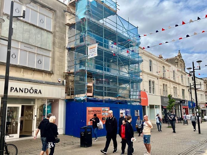 2,582 Sq Ft , 67-69 High Street BS23 - Available