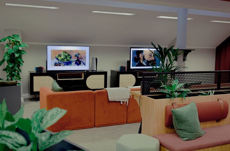 5,717 Sq Ft , Circus Mews House, Circus Mews BA1 - Available