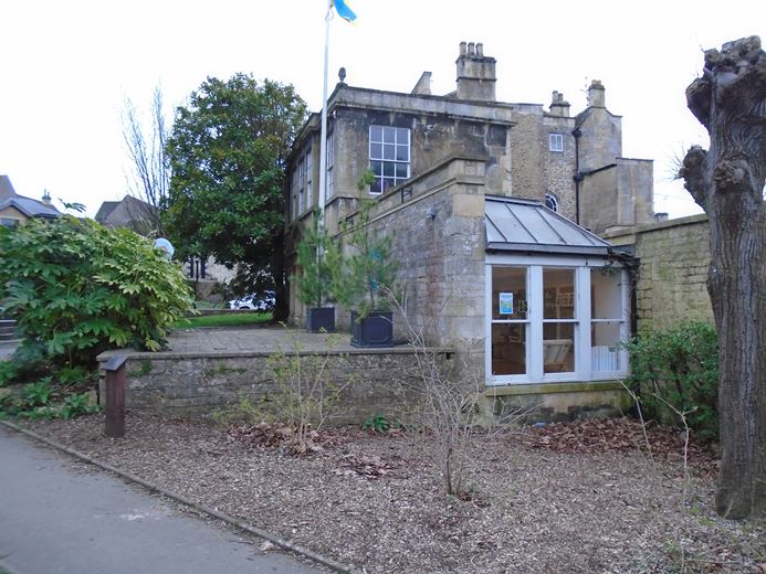 1,015 Sq Ft , The Greenhouse, 50 St Margarets Street BA15 - Available