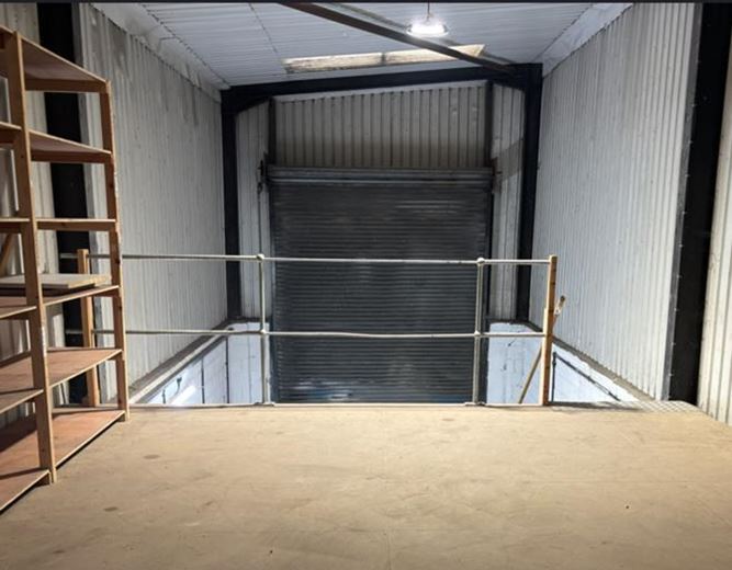 637 Sq Ft , Side Of Unit 7, Harris Road SN11 - Available