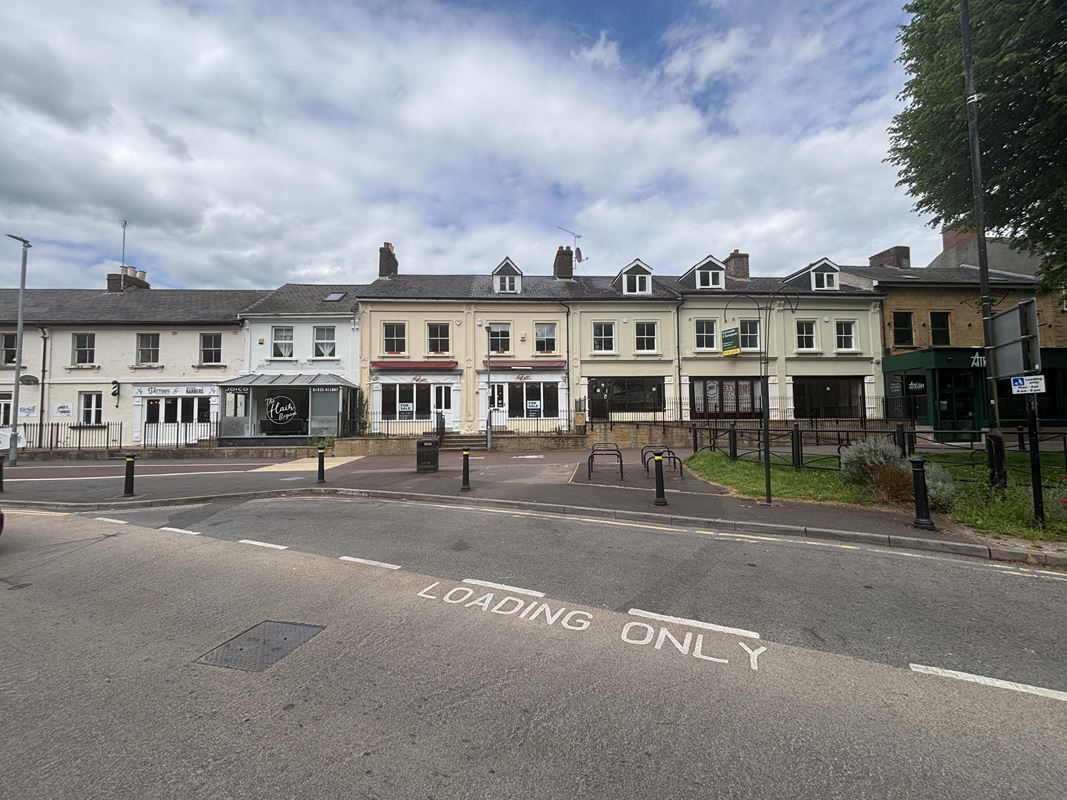  , 6-7 South Western Terrace BA20 - Available