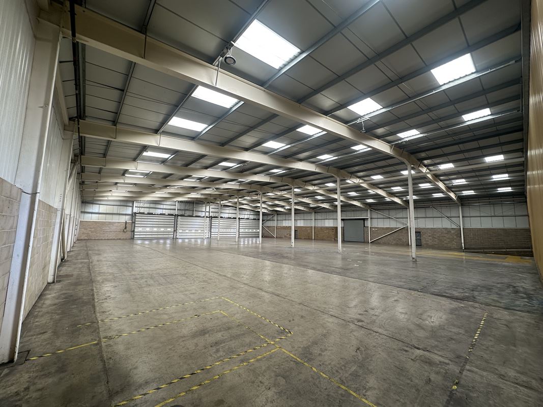 44,684 Sq Ft , 41 Edison Road PE27 - Available