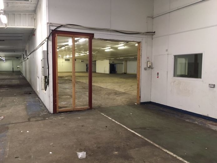 32,066 Sq Ft , Unit 5 Oakham Farm , Forest Lane NG22 - Available
