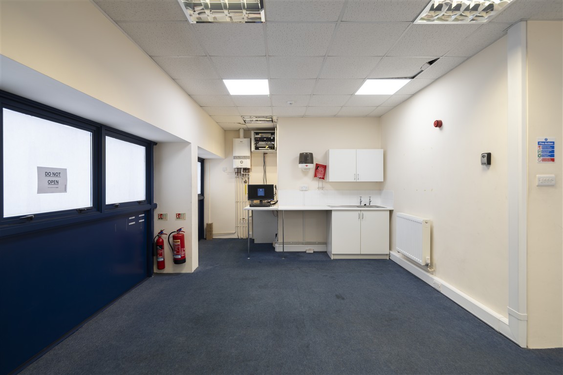 3,033 Sq Ft , Unit 3 Croydon Valley Trade Park, Endeavour Way CR0 - Available