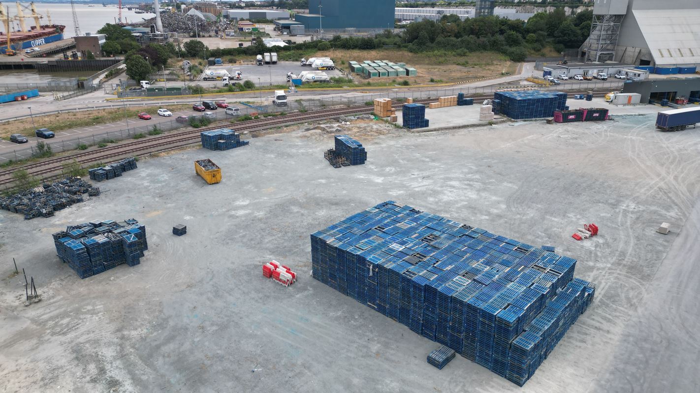 3 acres , Northfleet DA11 - Available