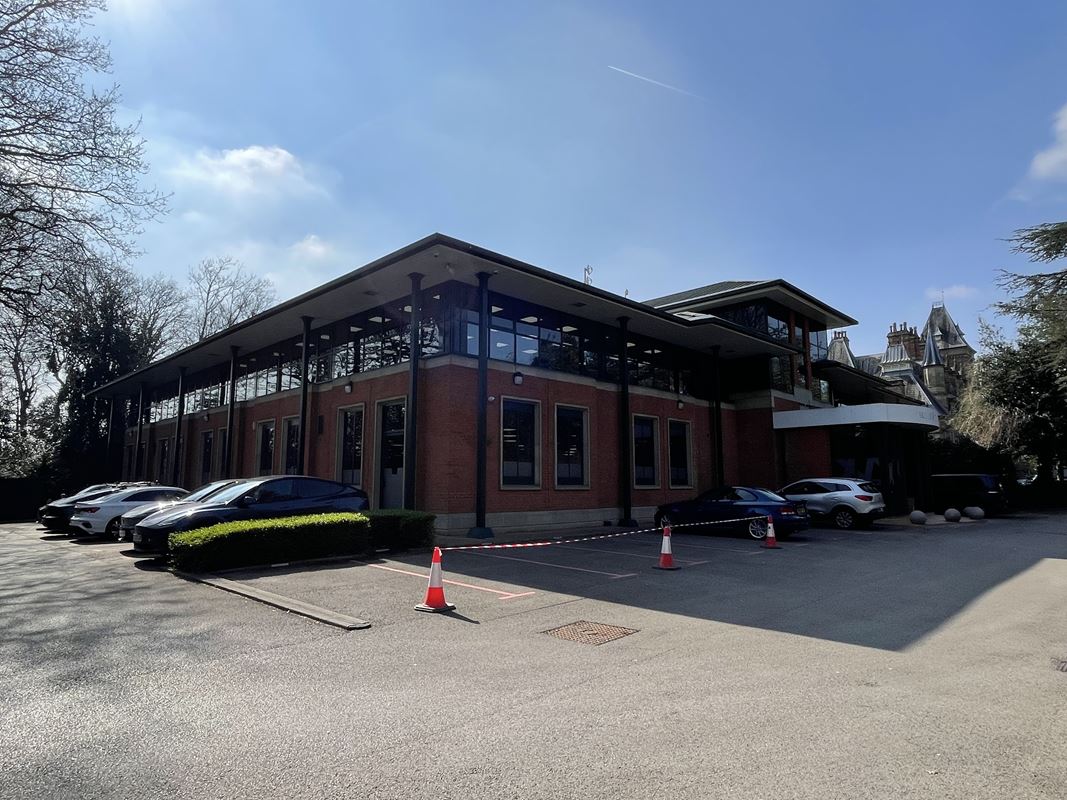758 Sq Ft , Egerton House, Wilmslow Road M20 - Available