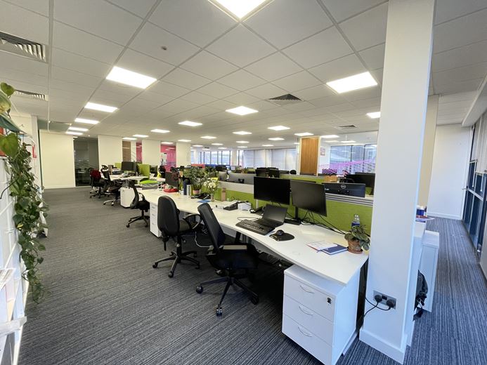 4,606 Sq Ft , Part 2nd Floor Willow Court OX2 - Available