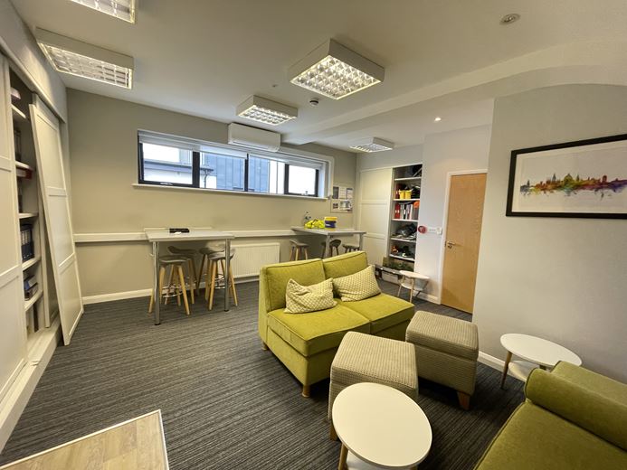 2,310 Sq Ft , 10 Lime Tree Mews OX3 - Available