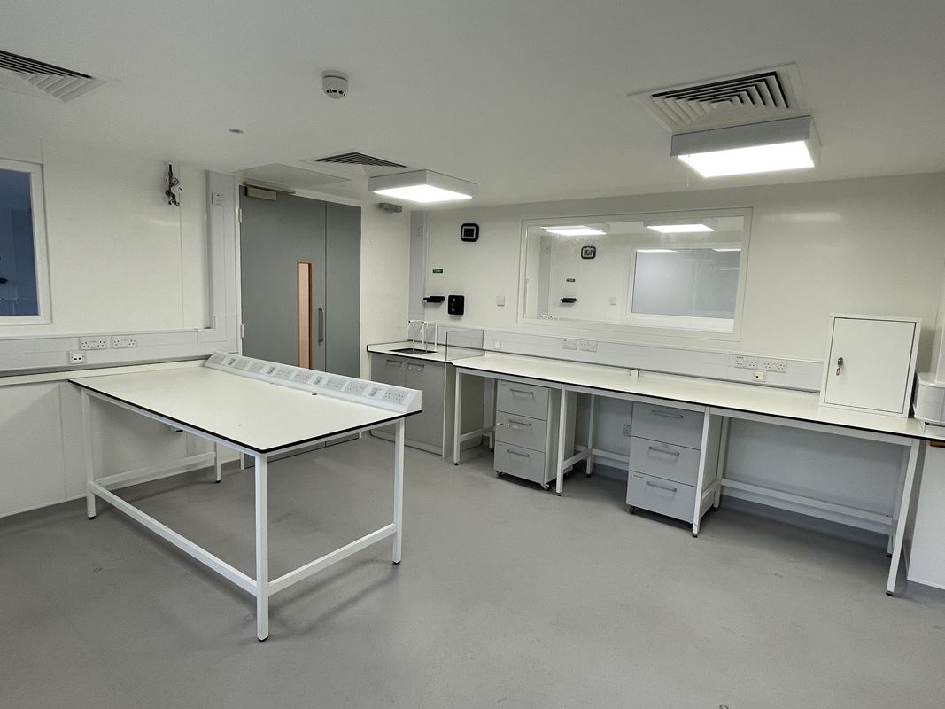 21,148 Sq Ft , 4-10 The Quadrant OX14 - Available