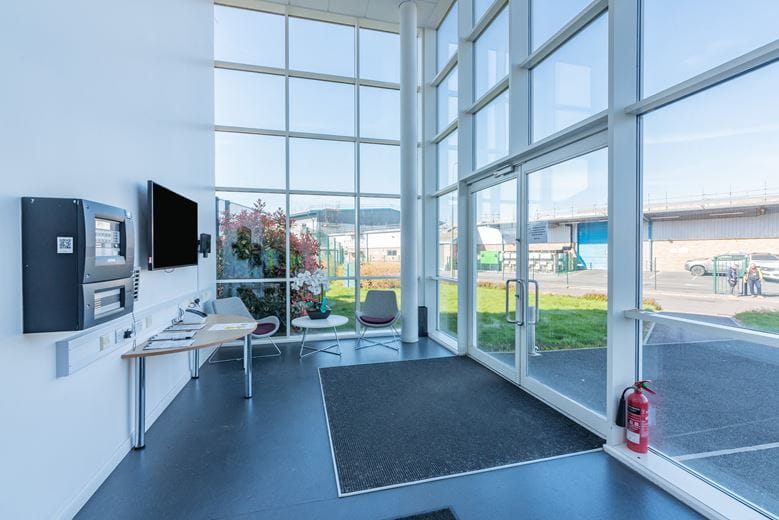 37,700 Sq Ft , Unit B Langford Locks OX5 - Available