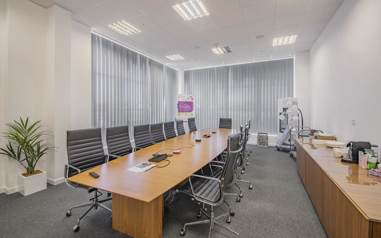 37,700 Sq Ft , Unit B Langford Locks OX5 - Available