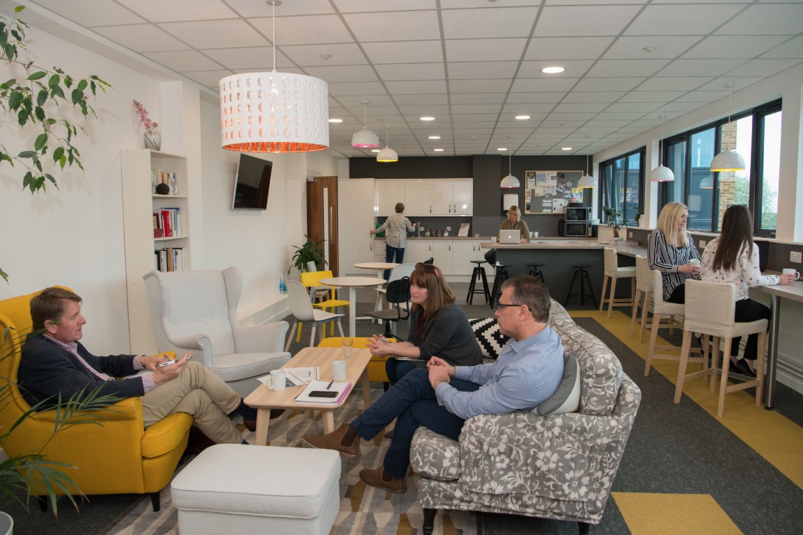 400 to 800 Sq Ft , Boston House Business Centre OX12 - Available