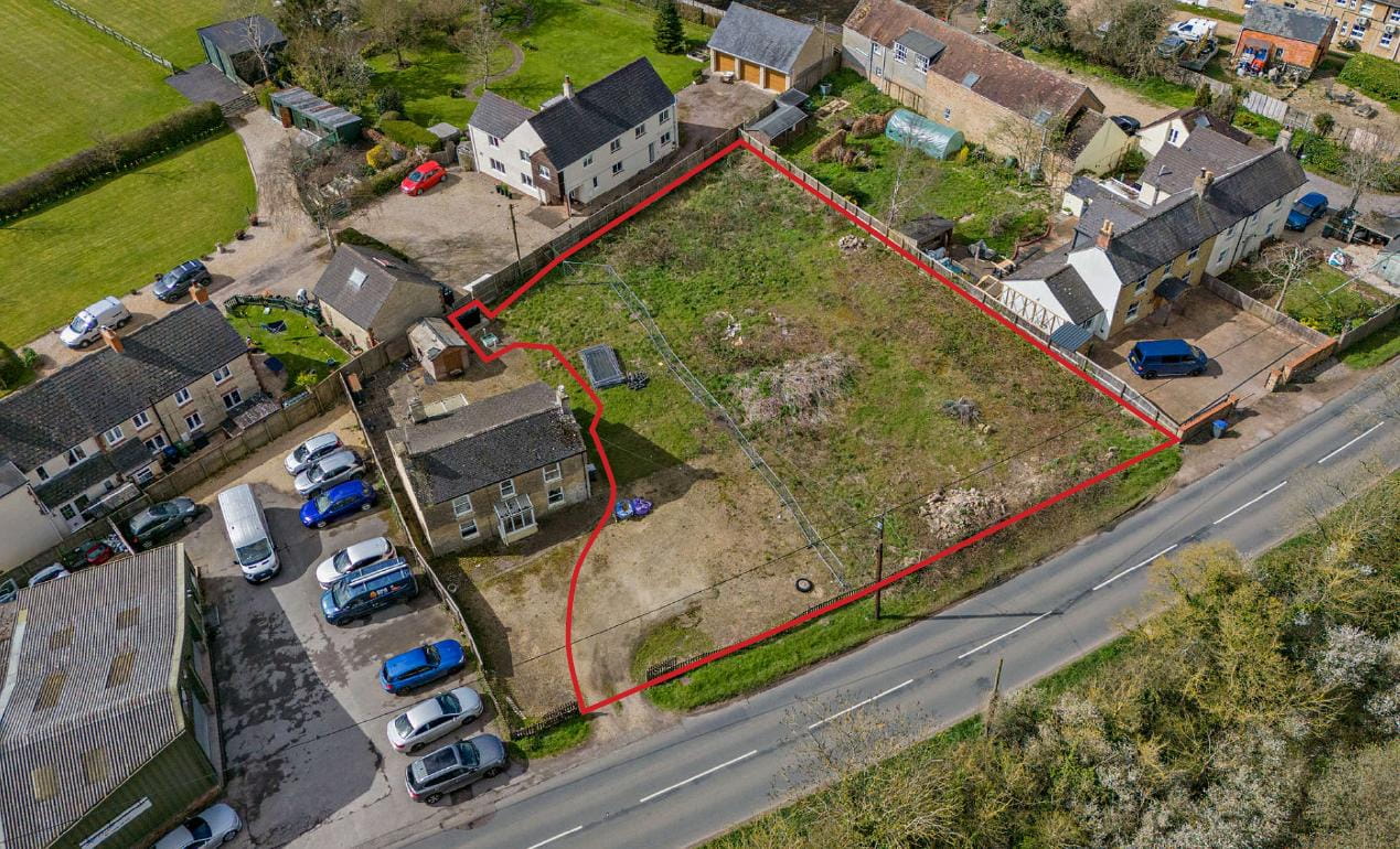0.29 acres , Land At Laceys House, B4042 SN15 - Available