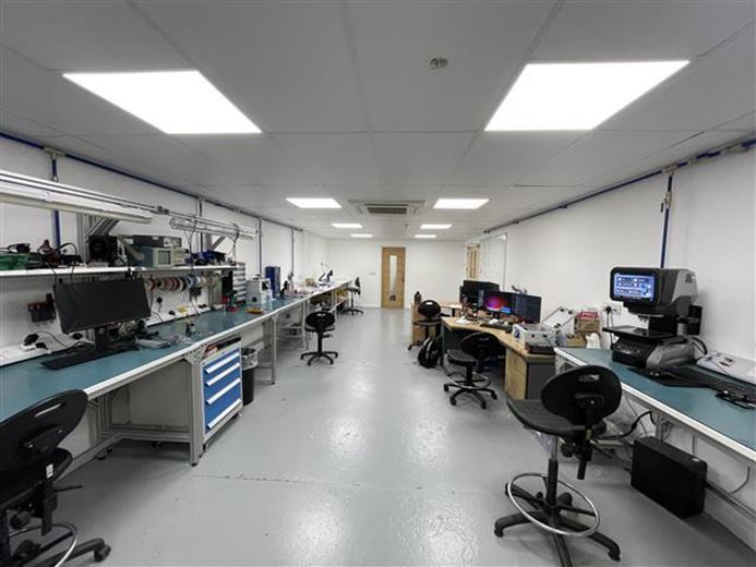 17,647 Sq Ft , 43-44 Aston Road PO7 - Available