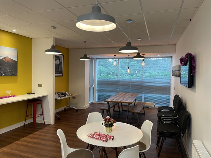 3,939 Sq Ft , Cardale Park HG3 - Under Offer