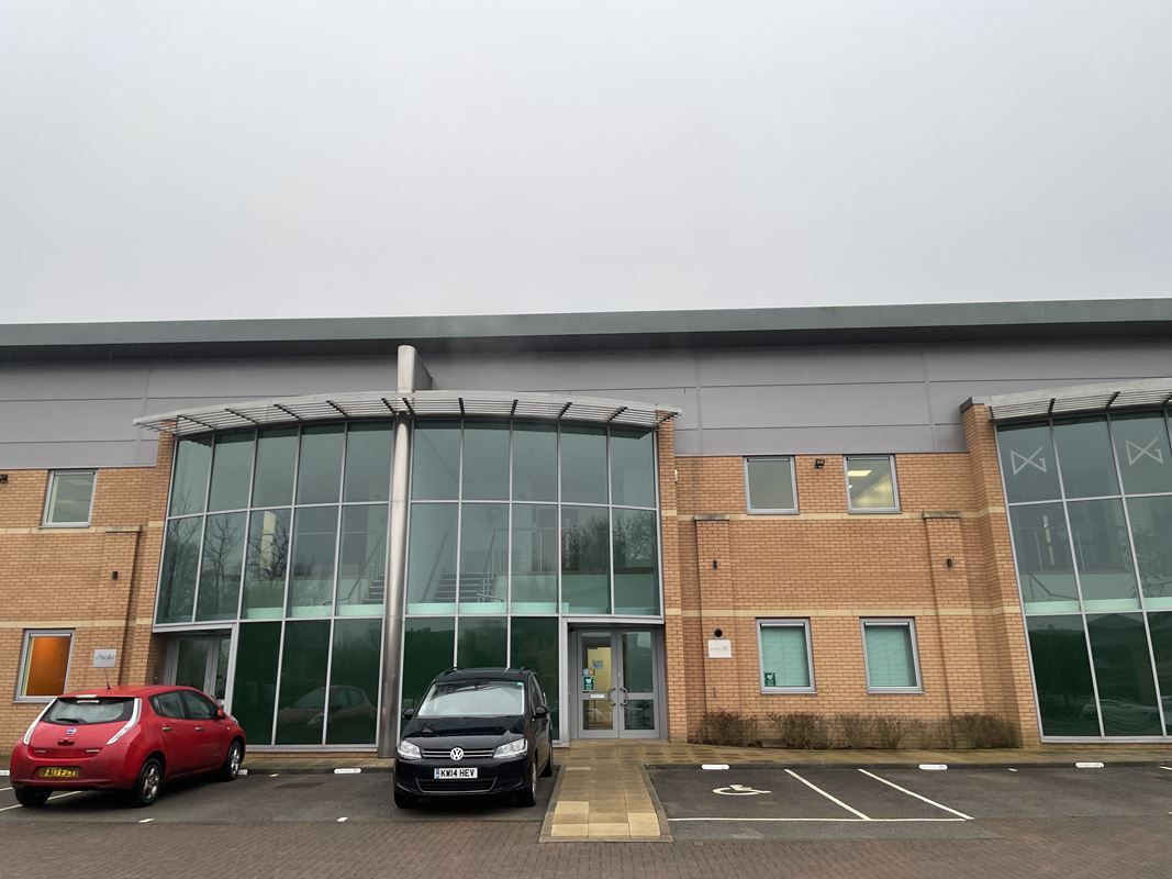 3,939 Sq Ft , Cardale Park HG3 - Under Offer