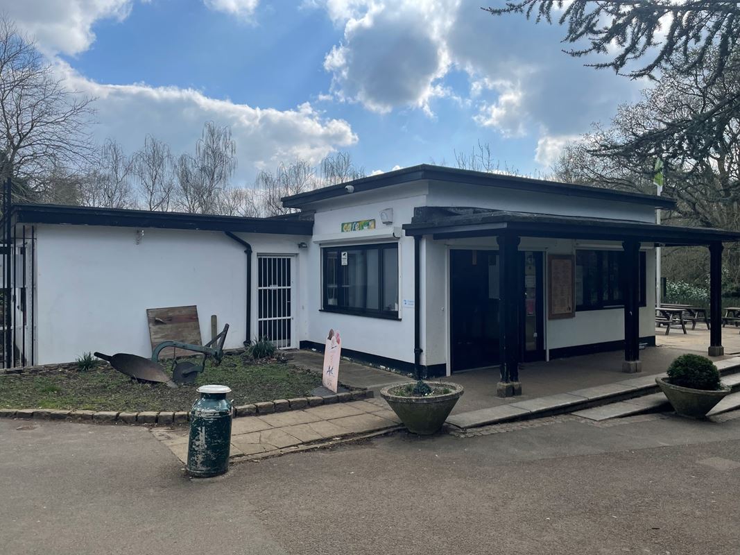 562 Sq Ft , Brent Lodge Park Cafe, Church Road W7 - Available