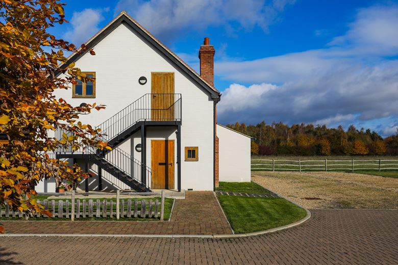 4,623 Sq Ft , The Farmhouse OX13 - Under Offer