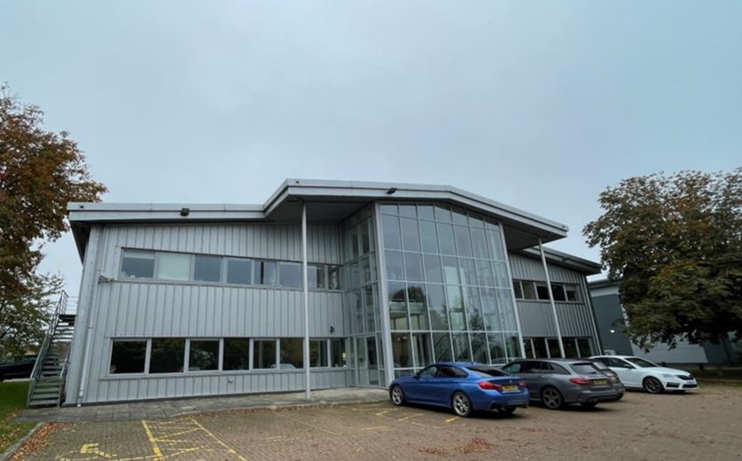 17,677 Sq Ft , Unit 20 Grove Business Park OX12 - Available