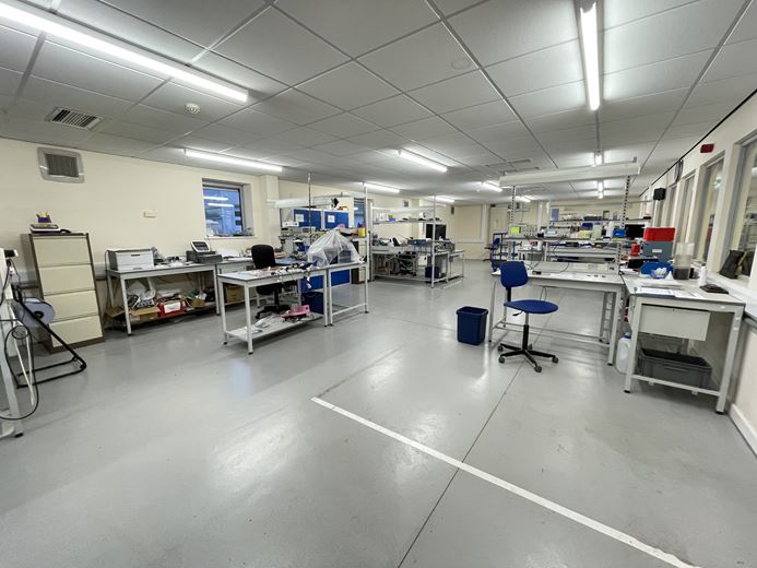 17,677 Sq Ft , Unit 20 Grove Business Park - LH OX12 - Available