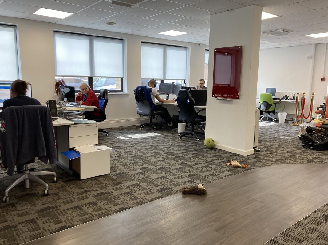 2,863 Sq Ft , Unit 2 Rowan Court - LH OX29 - Under Offer