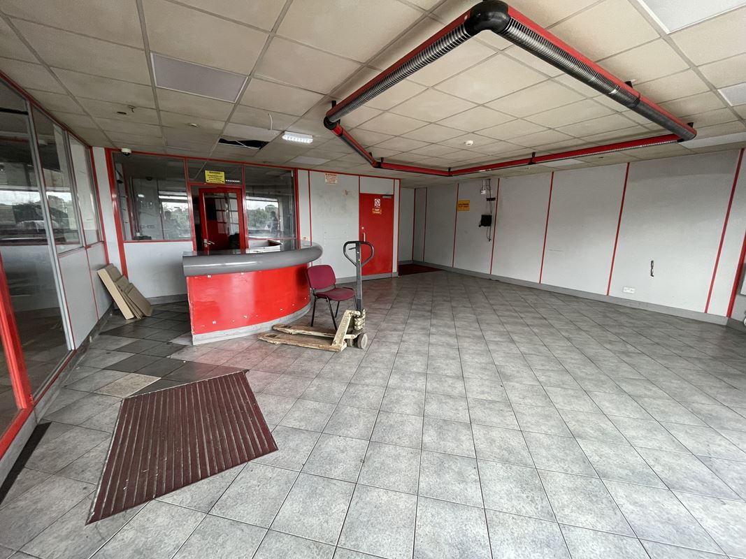 6,637 Sq Ft , 302 Abingdon Road Depot OX1 - Available
