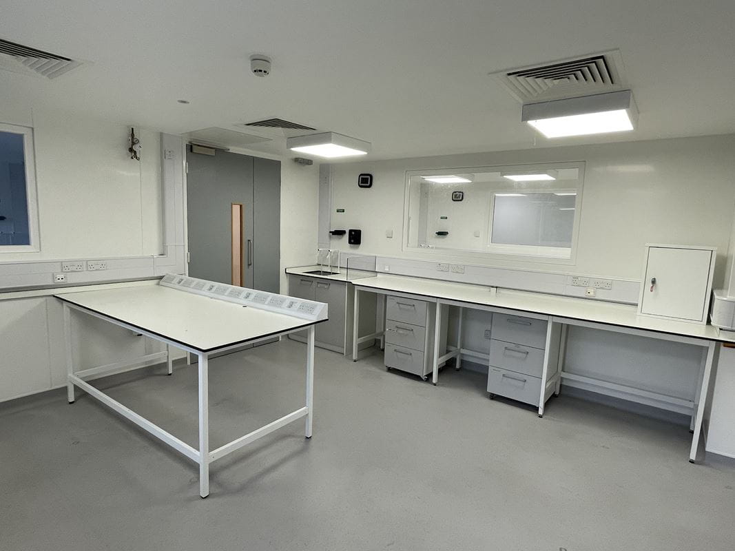 21,148 Sq Ft , 4-10 The Quadrant OX14 - Available