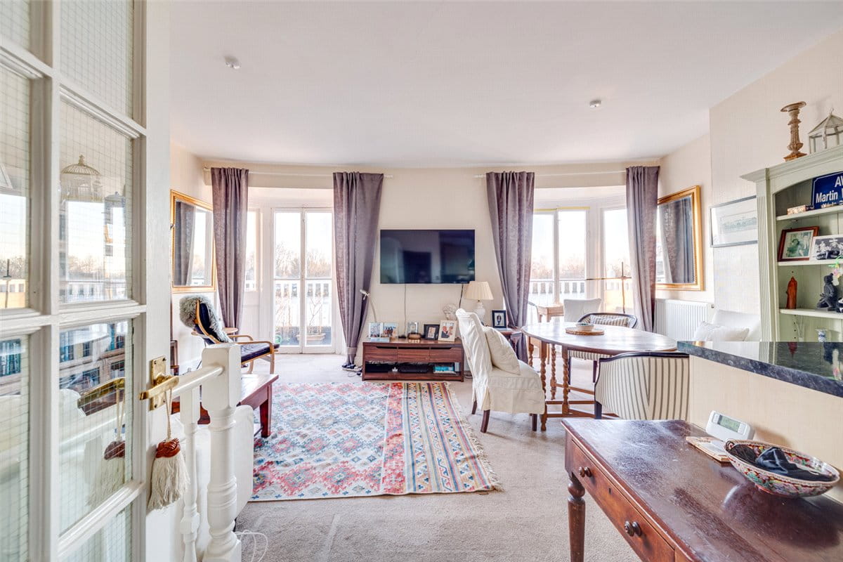 2 bedroom flat, The Terrace, London SW13 - Let Agreed