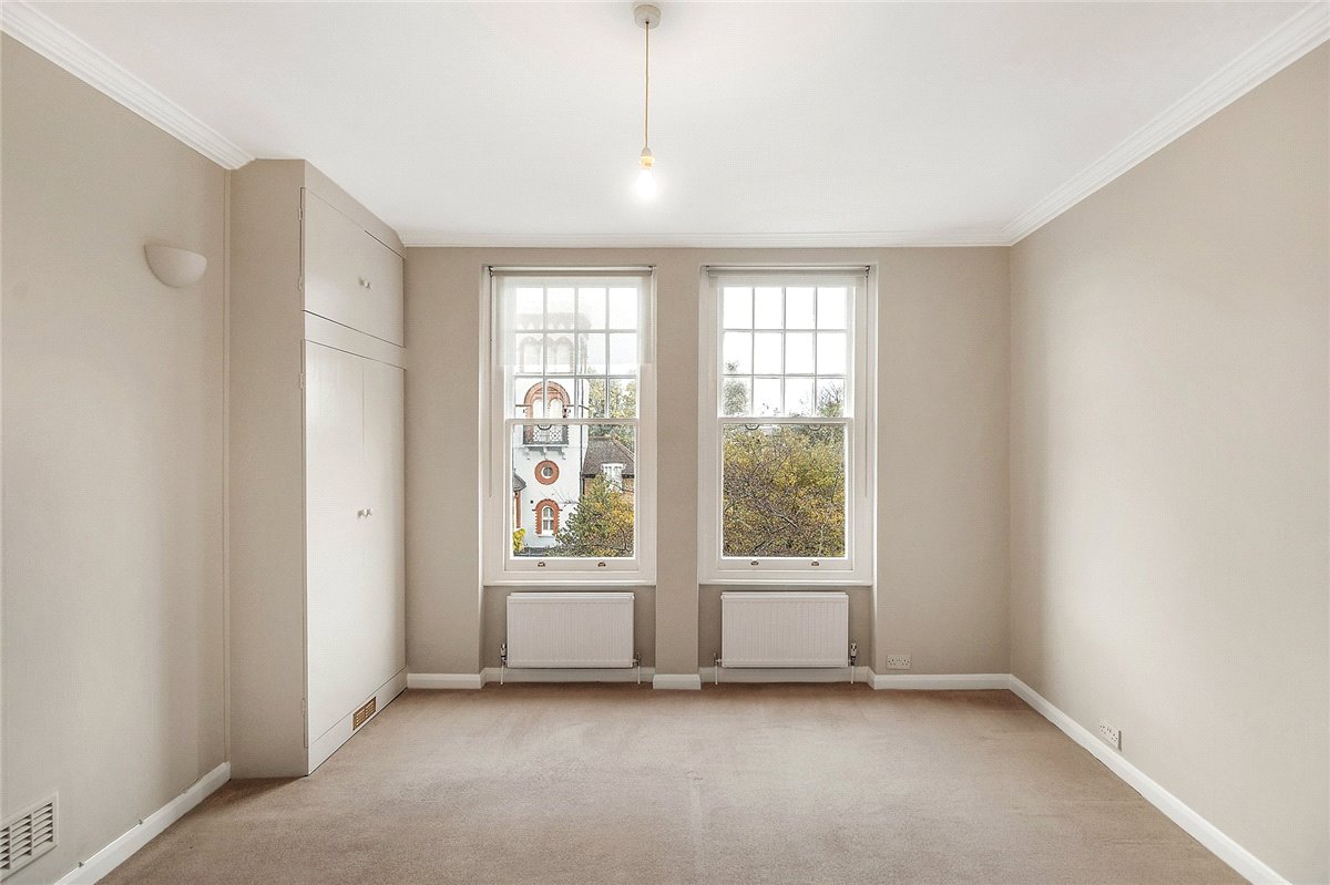 1 bedroom flat, Elm Bank Mansions, The Terrace SW13 - Let Agreed