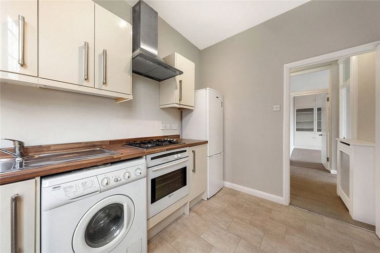 1 bedroom flat, Elm Bank Mansions, The Terrace SW13 - Let Agreed