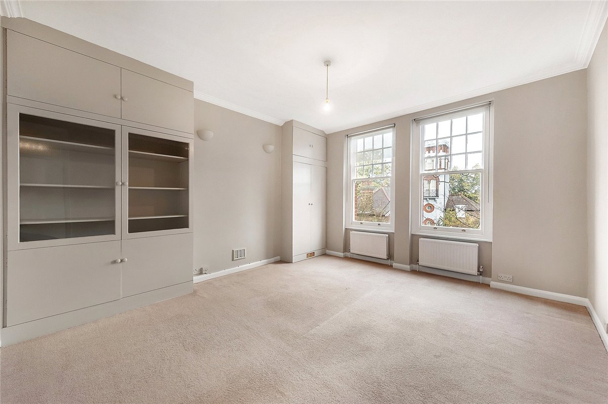 1 bedroom flat, Elm Bank Mansions, The Terrace SW13 - Let Agreed